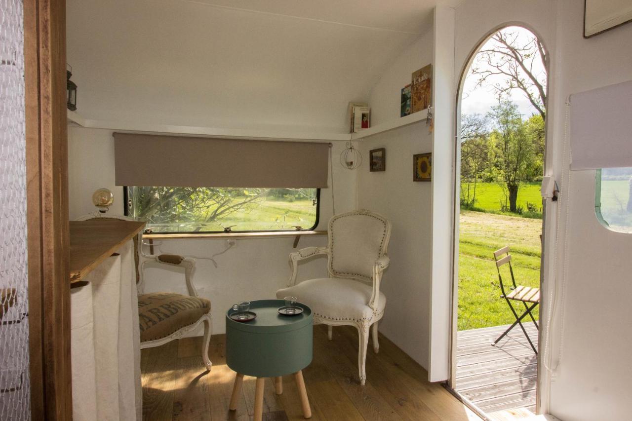 Ma Caravane Dans Les Collines Villeneuve-la-Comptal Exteriör bild